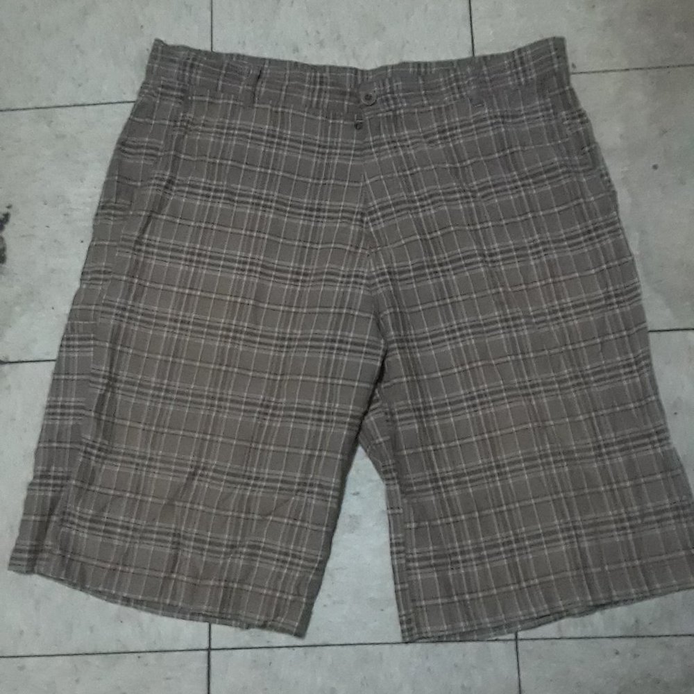 Vertigo Plaid Brown Shorts
